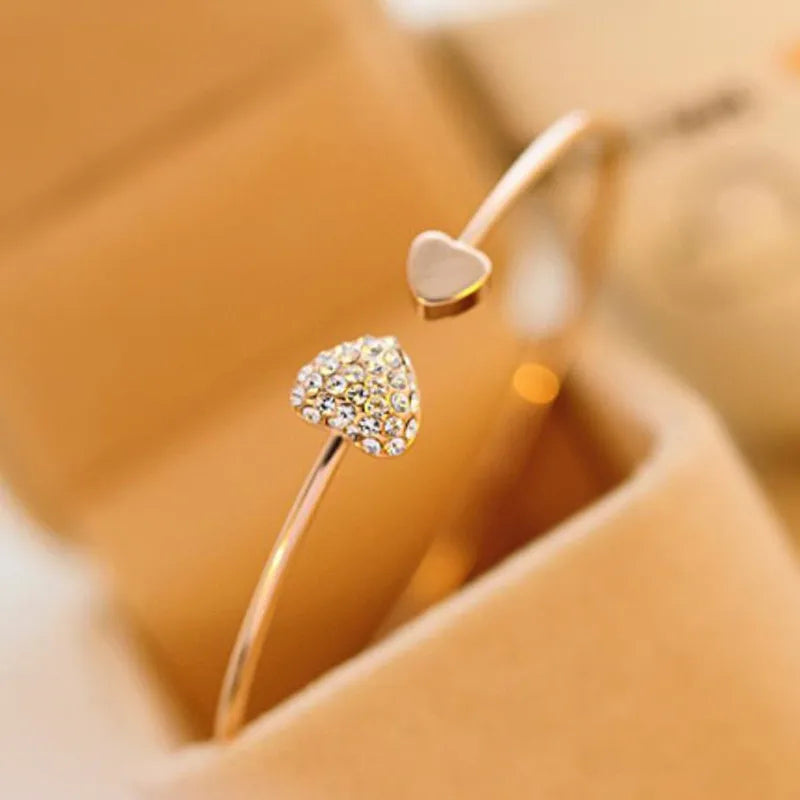 DOUBLE HEART BRACELET