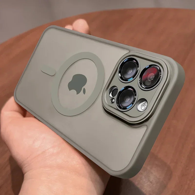 Magnetic case